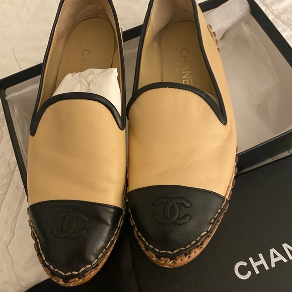 CHANEL mocassins - beige/black. - Picture 6 of 9
